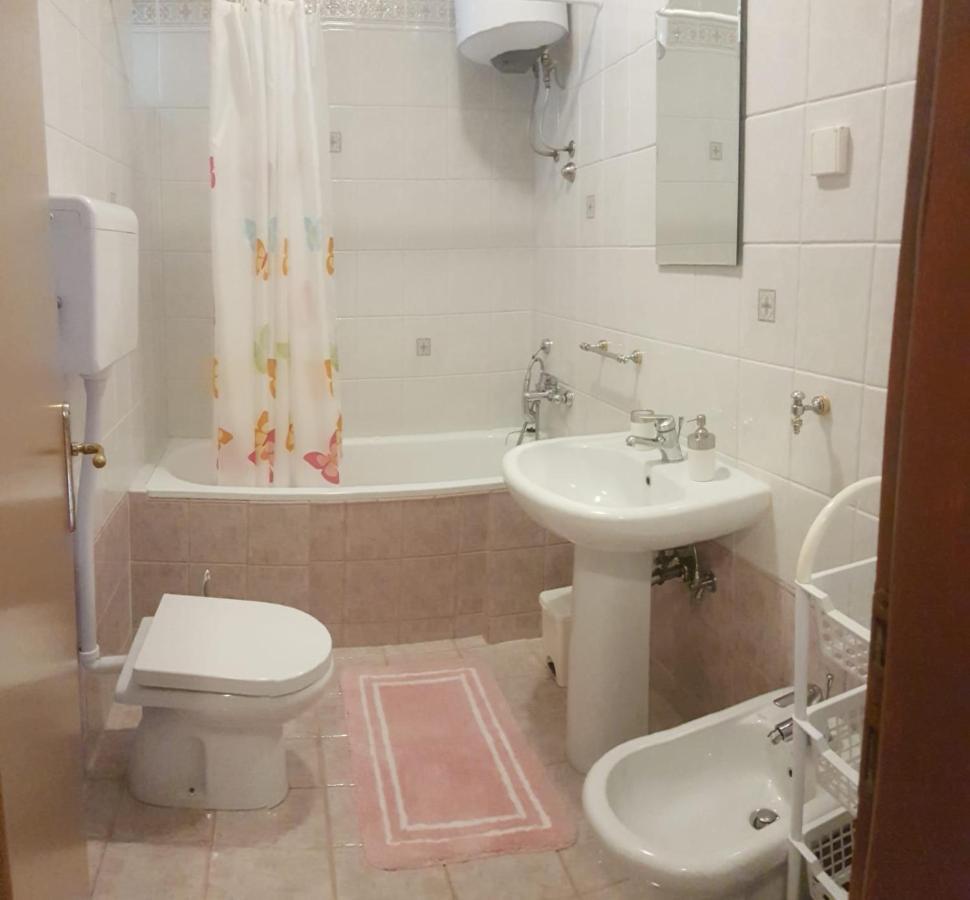 Maria Mare Apartment โรวีน ภายนอก รูปภาพ